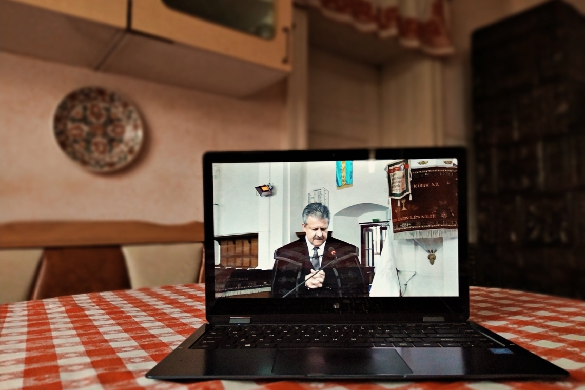 Vallásgyakorlás az online térben a Kovászna-Belváros Református Egyházközségben